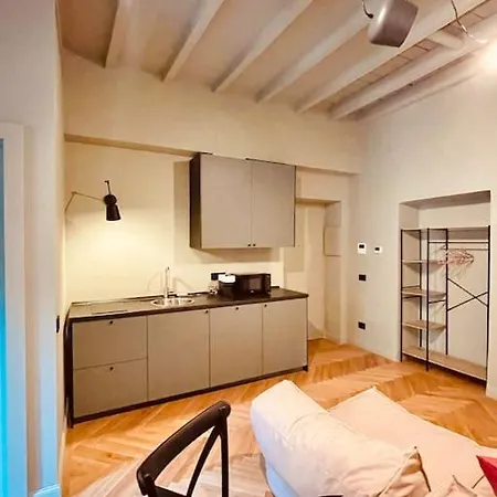 Apartment Green Rose - Milan